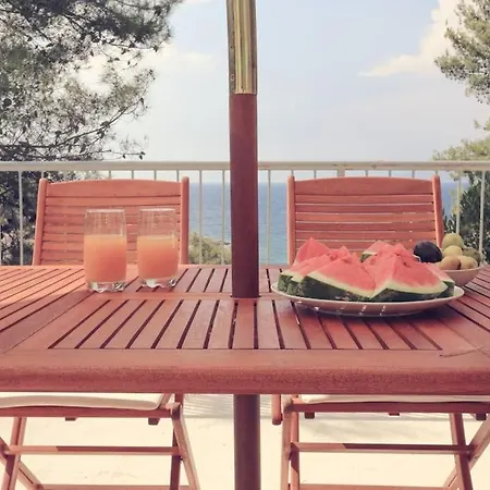 Feriehus Beach House Sarbun